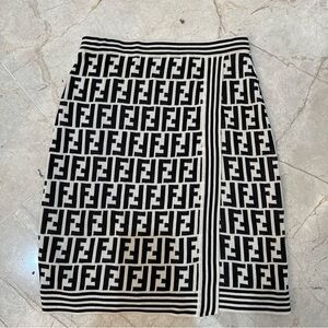 Fendi Zucca Logo Wrap Around Skirt White Black Cotton Rayon Knitted Size 40 EUC